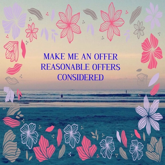 East Coast Styles for all 4 Seasons👙❄️🧣🍁🌷 - Picture 12 of 12